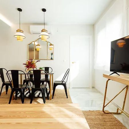 Reformed And Comfy- 2Bd 2Bth- Arenal Apartment Sevilla Bagian luar foto
