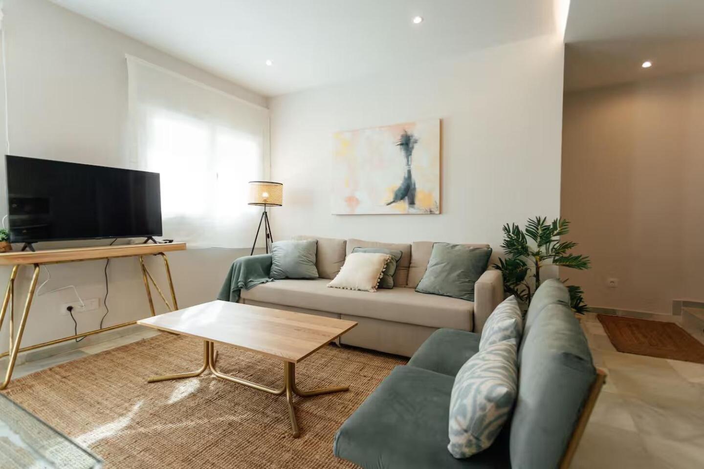 Reformed And Comfy- 2Bd 2Bth- Arenal Apartment Sevilla Bagian luar foto