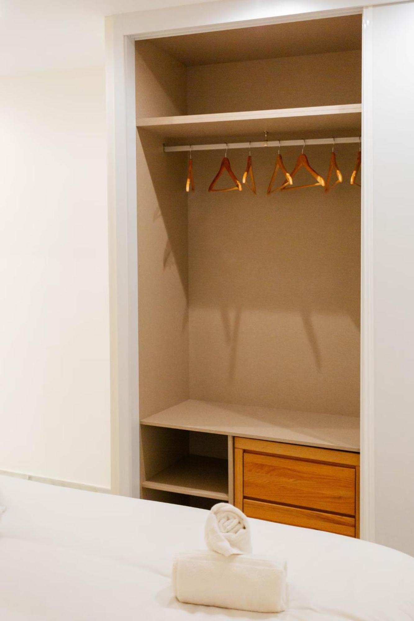Reformed And Comfy- 2Bd 2Bth- Arenal Apartment Sevilla Bagian luar foto
