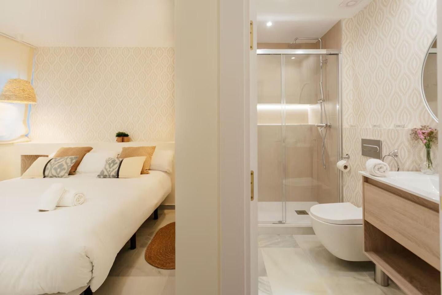 Reformed And Comfy- 2Bd 2Bth- Arenal Apartment Sevilla Bagian luar foto